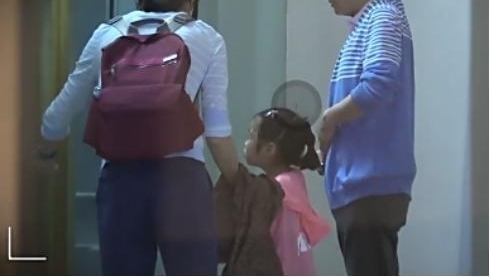 �������Ŀ��̸Ů�����࣬�ƺͻ�������һ��λ����һģһ��