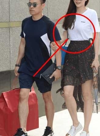 �����ִ��黨��ȹ, �Ϲ������������������:�ز���è��