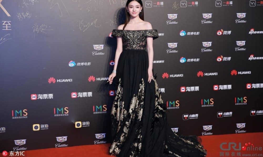 Ů�Ǻ�̺���ޣ��������찮��Vƴ�� �������߶�͸��װ