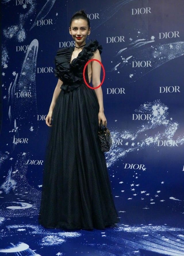 baby¡�ع���ͷ�������յ�����ѹ�����ѷ���һ����������