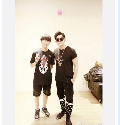 ��ԲԲ�������ߺ��������Ҷ��ӣ�������ż��͵͵��ע��������Ӯ��