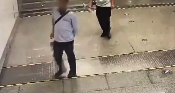������������������ӣ���һĻ���˳Ծ�