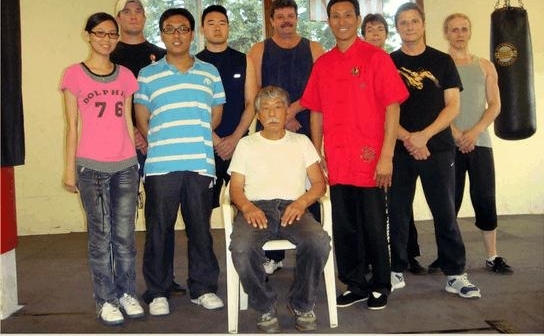 ��С���и��ձ�ͽ�ܣ�93���Լ�ָ�ʦ��ɨĹ��40�����δ���