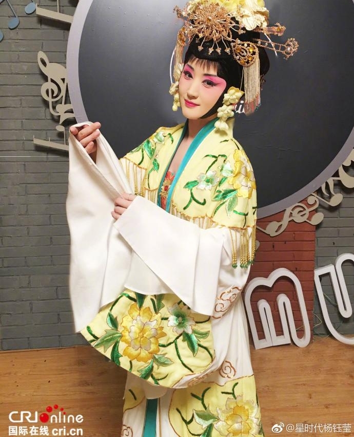 ����Ө��Ϸ�����η�ī�ǳ� һ�һЦ���Ŷ���