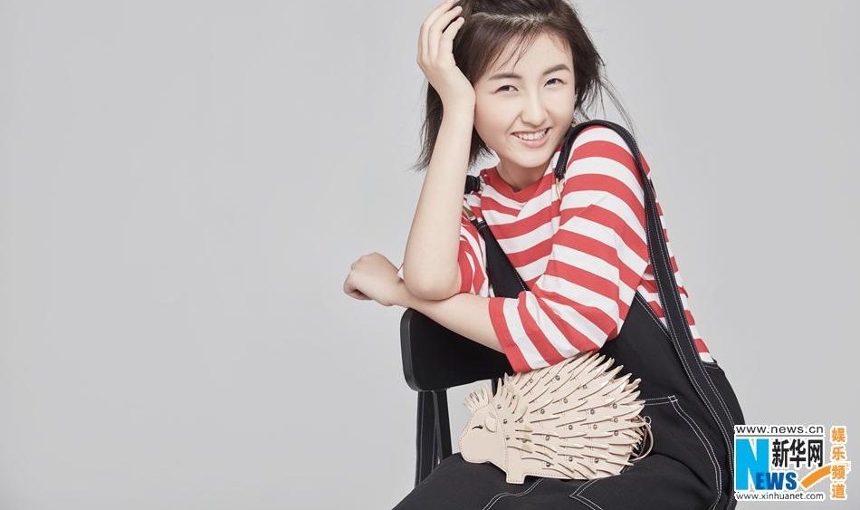 ���ӷ���־��Ƭ�ع� ������Ƥ��Ů������