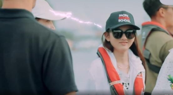 �����١������̫�����ˣ��򻨳�����к�����ˮ��һ�أ�