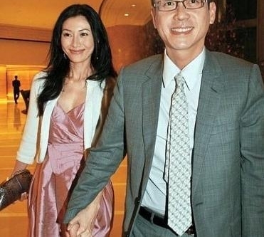 ɽ���׸����׻���գ��복��������ȢһŮ�ǣ����������̫����