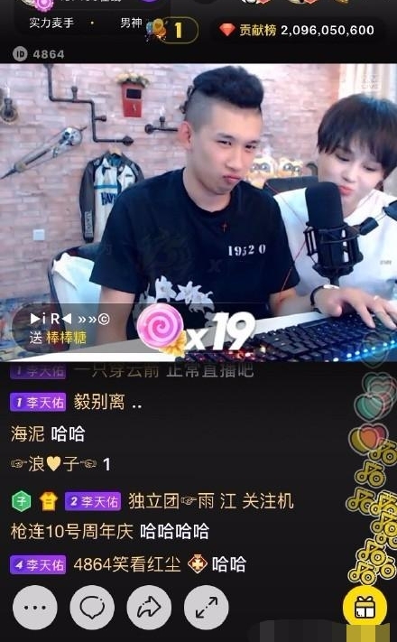 �Ա�ɽ��Ů�·�˿����������һ��������������