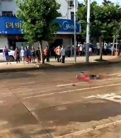 Ů�����ƿ��;������������ײ ���ҵ�������