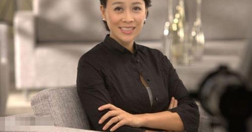 �̵����������Ʒ��������λ���ǣ���һλ��Ȼ�Ǵ�Ҷ��𾴵��ˣ�