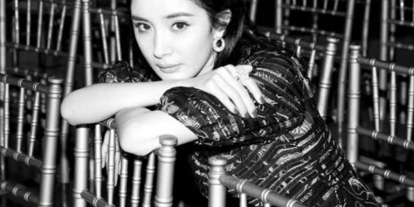 ���ݻ������ٴ��ع⣬һ˫���ȵв�������ı���