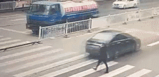 ������ͼ����������������ͨ�¹���ô�ƣ�ǰ��ˮ�������п쳵