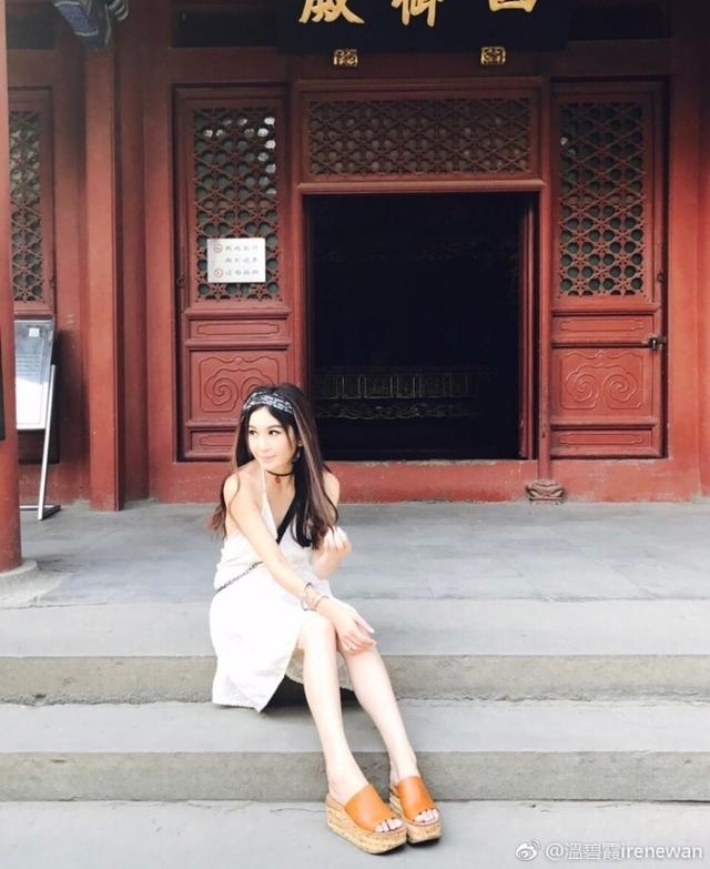 50�겻��Ů���±�ϼͻ��΢�������޹Ž�����ȴ������һ�ٳ���