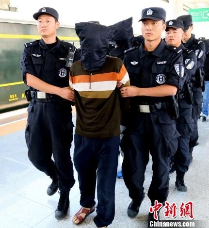 ���ݾ����ƴ��ڶ�Ʒ�� �ɶ���17���ﲶ�ӷ�53��