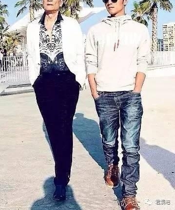 ���ǵİְ�˭��˧������֣ˬ�ְ���ֵ�ߣ���������ְ�����У�