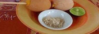 ���ӽֱ�����������10��Ǯ2�����ӵ��ϵķ������˾��ȣ�Χ�����˹ۿ���