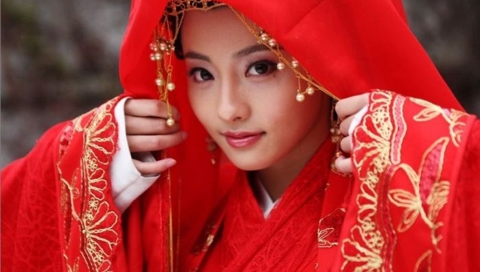 Ů�ǲ��ں��ͷ����һĨ���ߣ���ӱ ������ ���� �ż���˭����