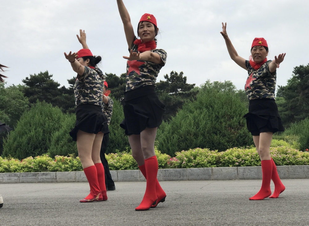 ����ս�װ���㳡�� ����ֱ��׬����