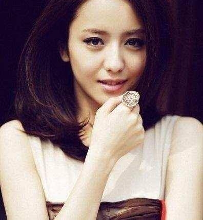 ��������Ȣ�ľŴ�Ů�� �����ֵ�������