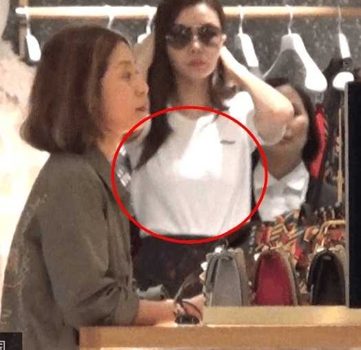 �����ִ��黨��ȹ, �Ϲ������������������:�ز���è��