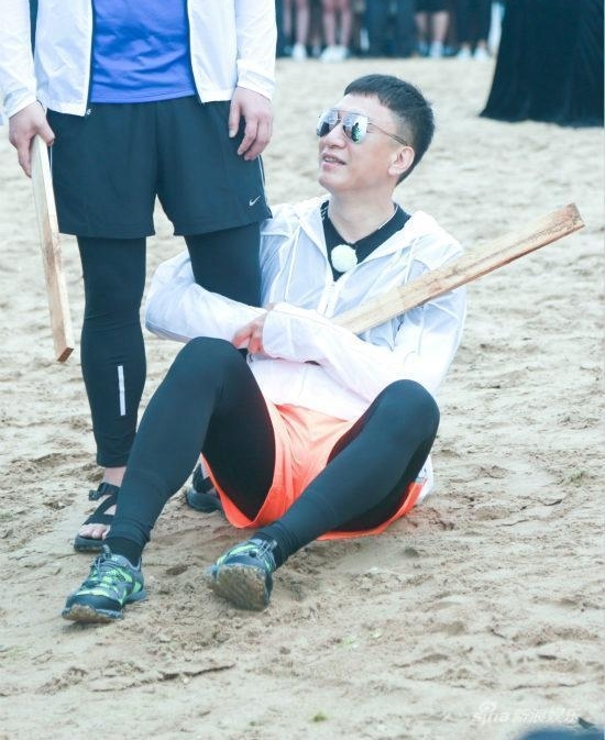 �����Ȱͼ��뼫����ս���˰����׻Ʋ����ڻ������˭����