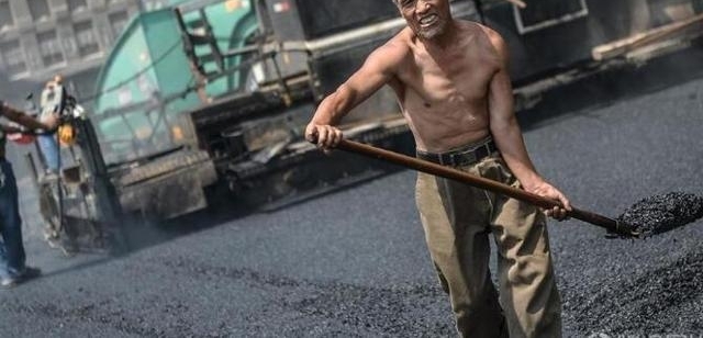 �㲻֪����������һȺ�ˣ�ͷ�����գ��ű����������̳���