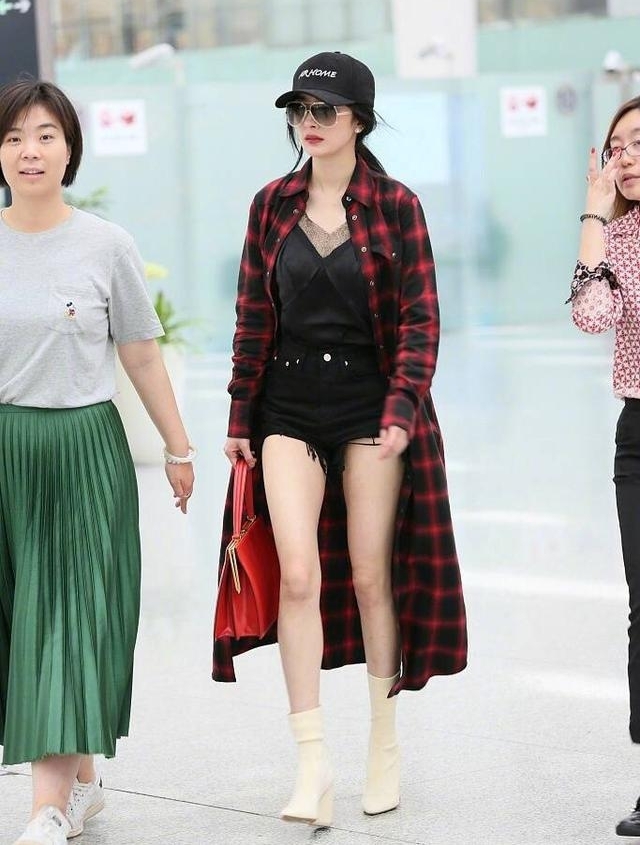 ���ݻ���������㳤��ñ��ȴ�ൽ���У����ѣ�����ϴ�ɾ��ٴ���