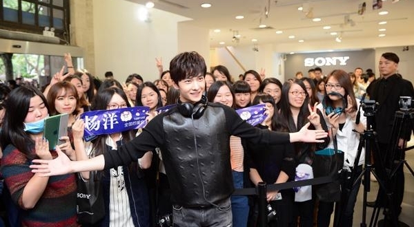 ��ԲԲ�������ߺ��������Ҷ��ӣ�������ż��͵͵��ע��������Ӯ��