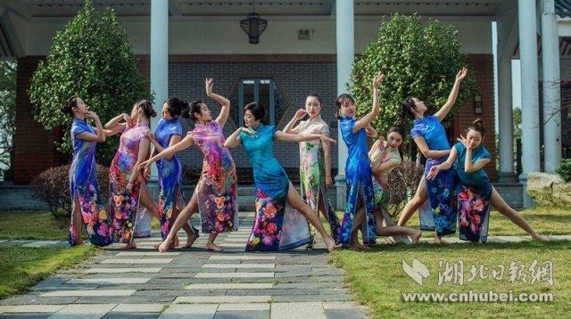�ֵ���ҵ�� �������У��ʽ���ҵ��