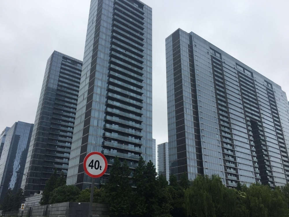 ���ݱ�ķ�ݻ𰸣�Ů������ǰ2�ε绰���� δ����ͨ