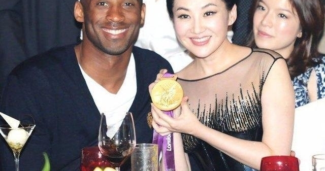 ��λ��������Ů���ǣ�١������������һλ����˿Ʊȣ�