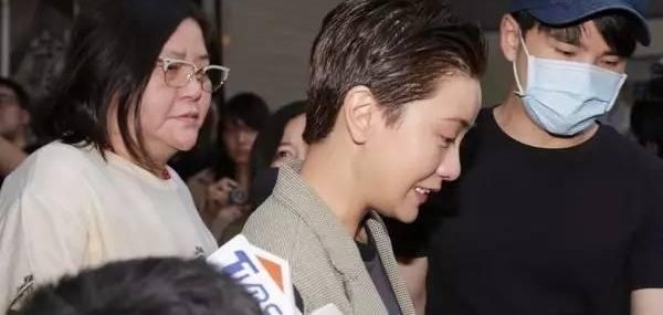 ��һ�ָ�Ů������������ɽ࣬�ɰְ��������ɽ೤���������