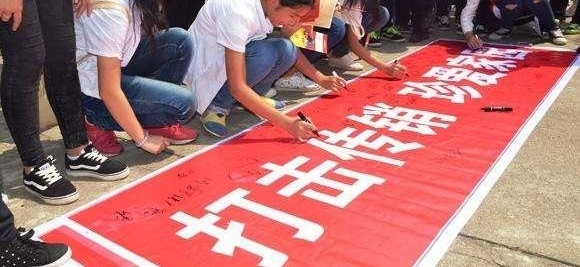 �����ǲ��ǽ��봫����
