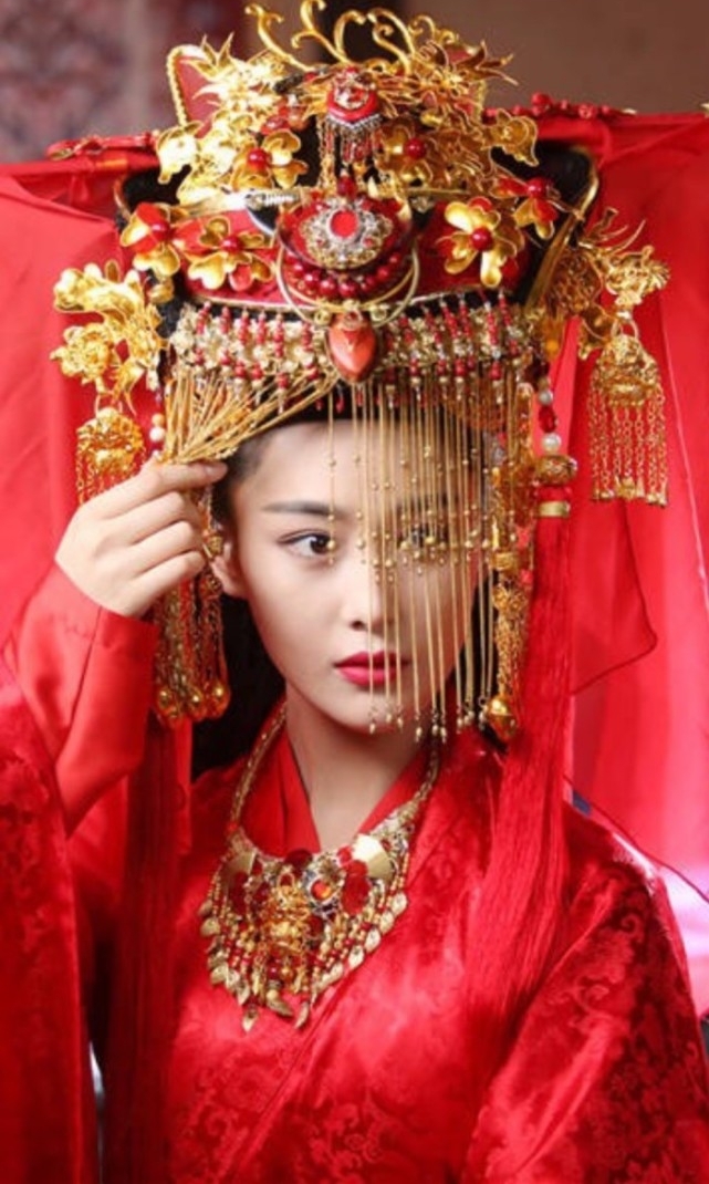 Ů�ǲ��ں��ͷ����һĨ���ߣ���ӱ ������ ���� �ż���˭����