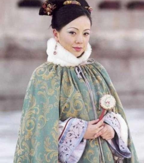 ��װ�����Ļ�Ů��ٳ���������������ְ��ֺ�