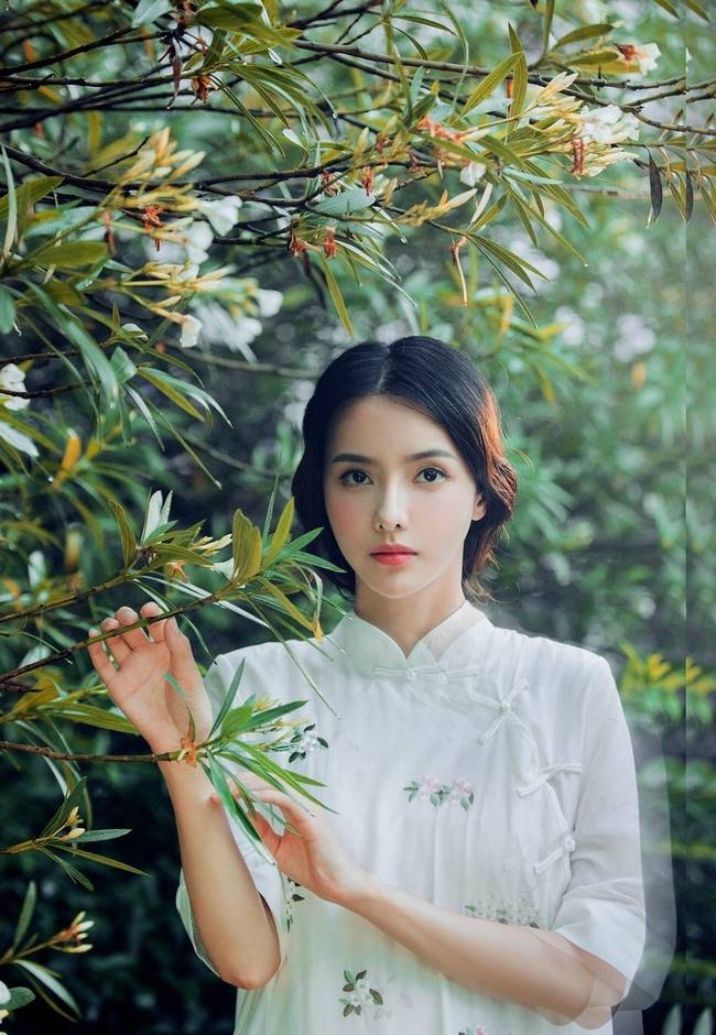 ����嵡�����Ϫ�����ͻ��е��ּ���Ů ����������