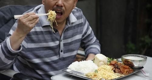 �����Ǿ���з��̵㣺������׵����񹤣����»�������������