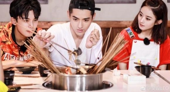 ��ʮ������¥ֻ��ע���ෲ����ӱ���ڣ���һΧ��С�Բ�������磡