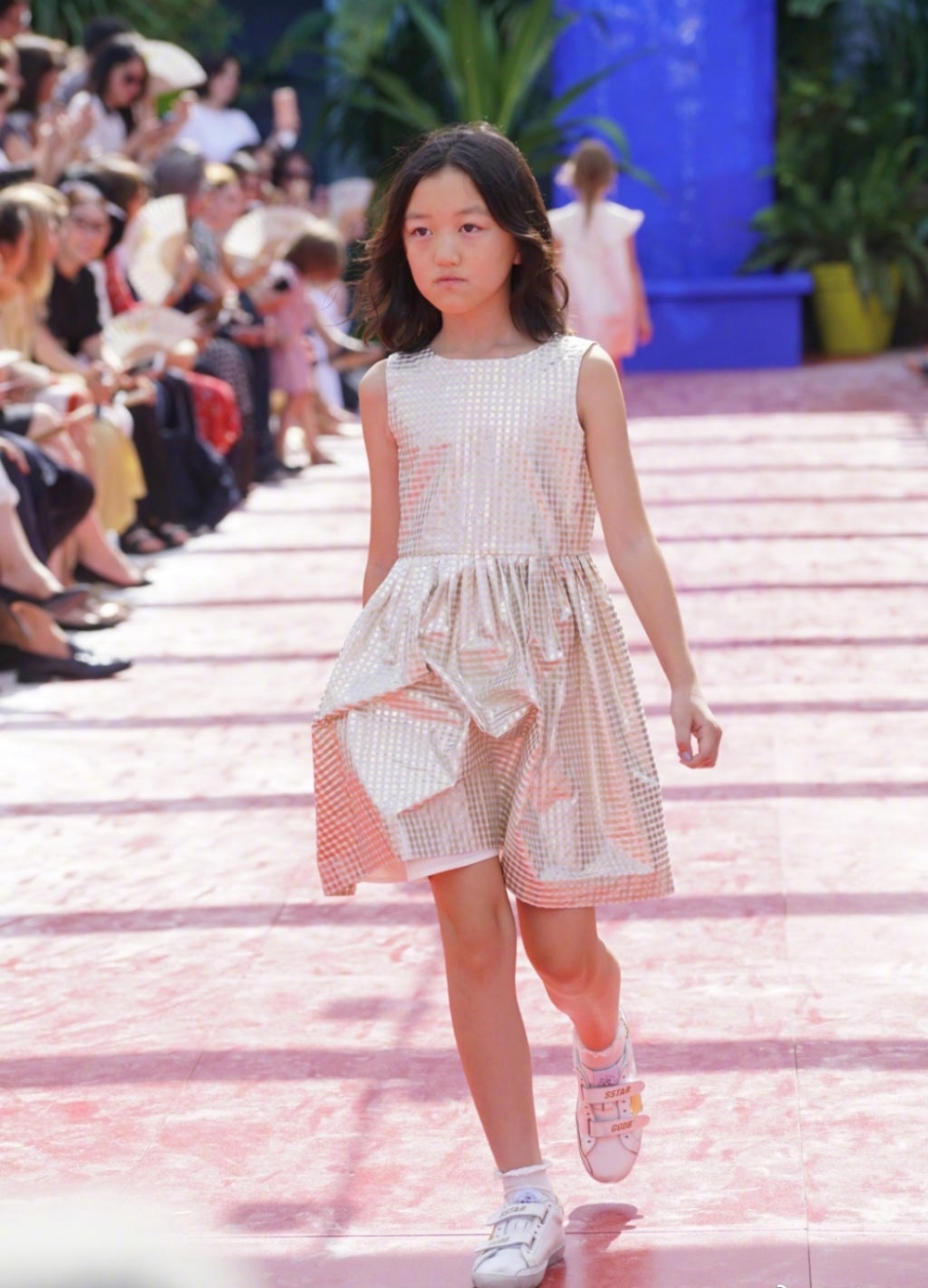 ����T̨������� ������������