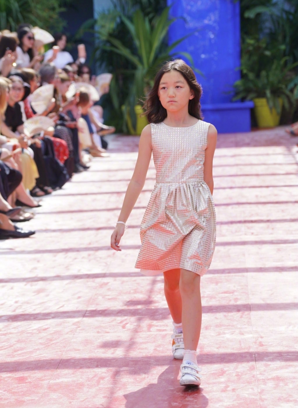 ����T̨������� ������������