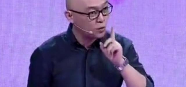 ǳšŮαȴߣϷֱӺƷ£ڴ