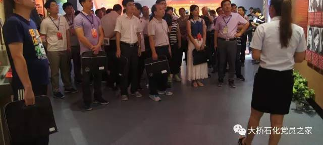 ���������鹤�ɲ���ѵ�ൽ����ʯ����չ�ֳ���ѧ