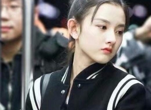 ����Ϊ���᳤�ɵڶ����Ű�֥��8���ȥ�ˣ�ȴ������Ů�����ෲ