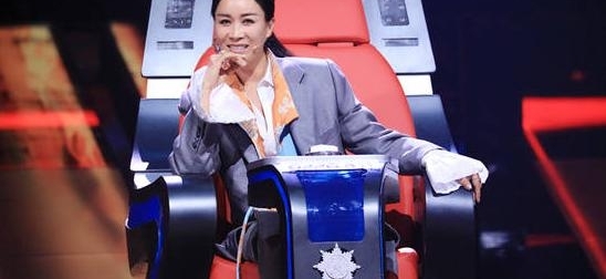 ���й��¸�������Ӣ�������� �ڱ�����ȴ����������ʦϯ