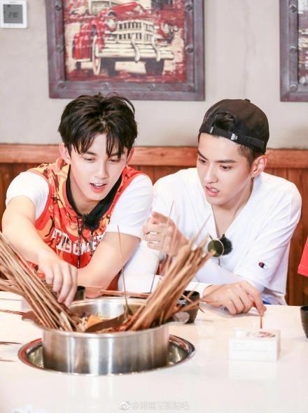 ��ʮ������¥ֻ��ע���ෲ����ӱ���ڣ���һΧ��С�Բ�������磡