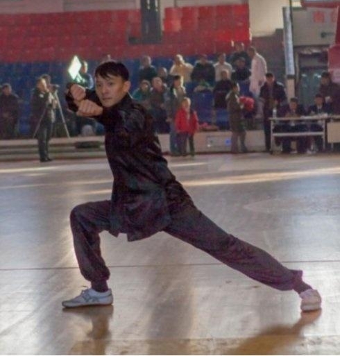 ���Ĵ���������Ӱ�ۣ���俿������35�꣬��ȴȢ��ǰ����