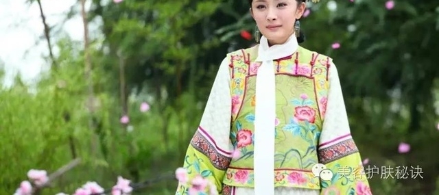 Ů�����׾����Ĺ�װ�����գ�������������ӱ˭������