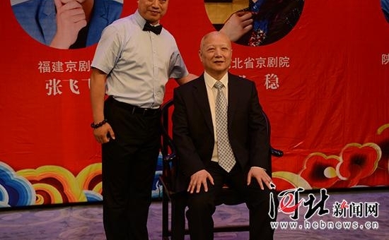 河北梆子演员李强拜师朱世慧