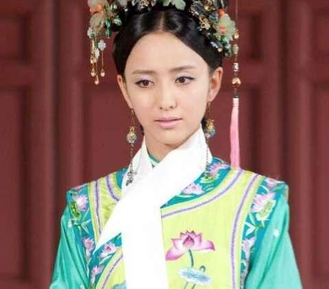 ��װ�����Ļ�Ů��ٳ���������������ְ��ֺ�