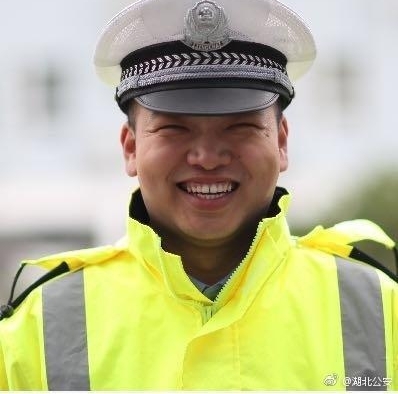 �񾯶��л���＂�??����ĸ�׵��� ����:�������������ػ�